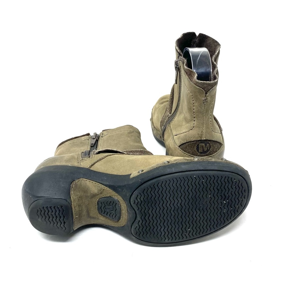 Merrell Boots - Picture 3 of 9